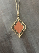 Load image into Gallery viewer, Boho Pendant Necklace